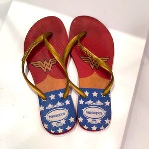 Wonder Woman Flip-Flops  SO CUTE!!